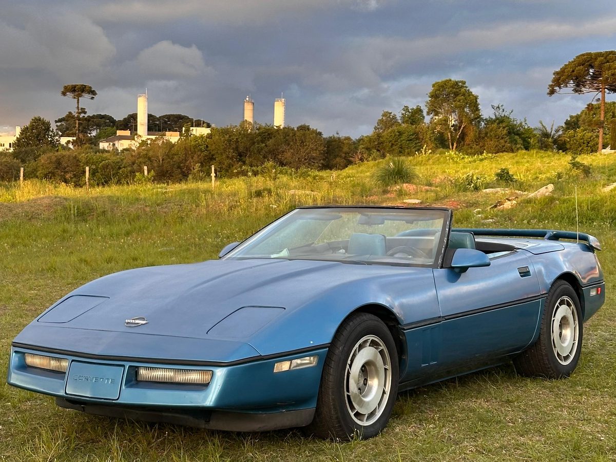 Corvette C4 conversível 1986 importado pela FullTime